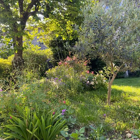 Bed & Breakfast Le Rucher Des Arts 3*
