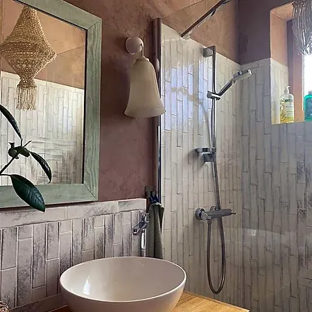 Le Rucher Des Arts Bed and breakfast Alba-la-Romaine